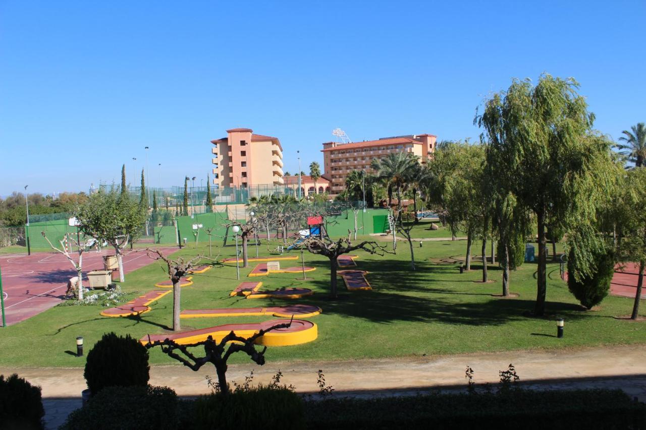 Los Juncos De Pineda Park Salou Luaran gambar